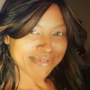 Meet your Posher, Dee